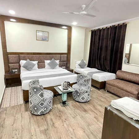 Hotel Radiance Delhi  Eksteriør bilde