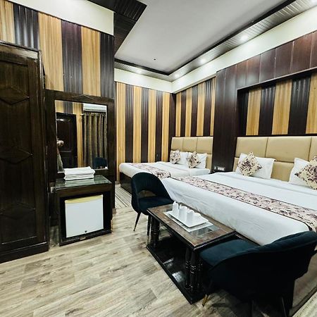 Hotel Radiance Delhi  Eksteriør bilde