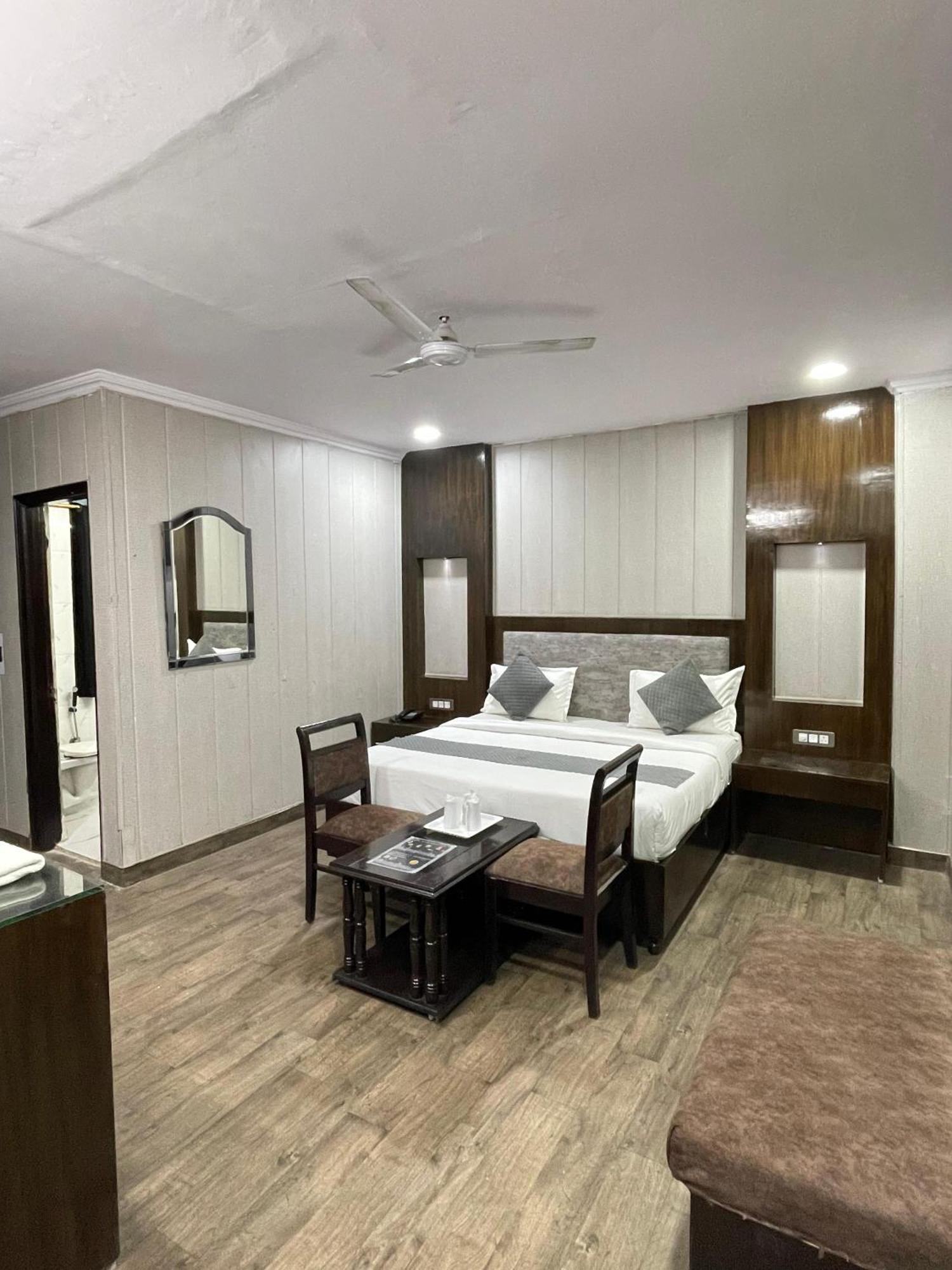 Hotel Radiance Delhi  Eksteriør bilde