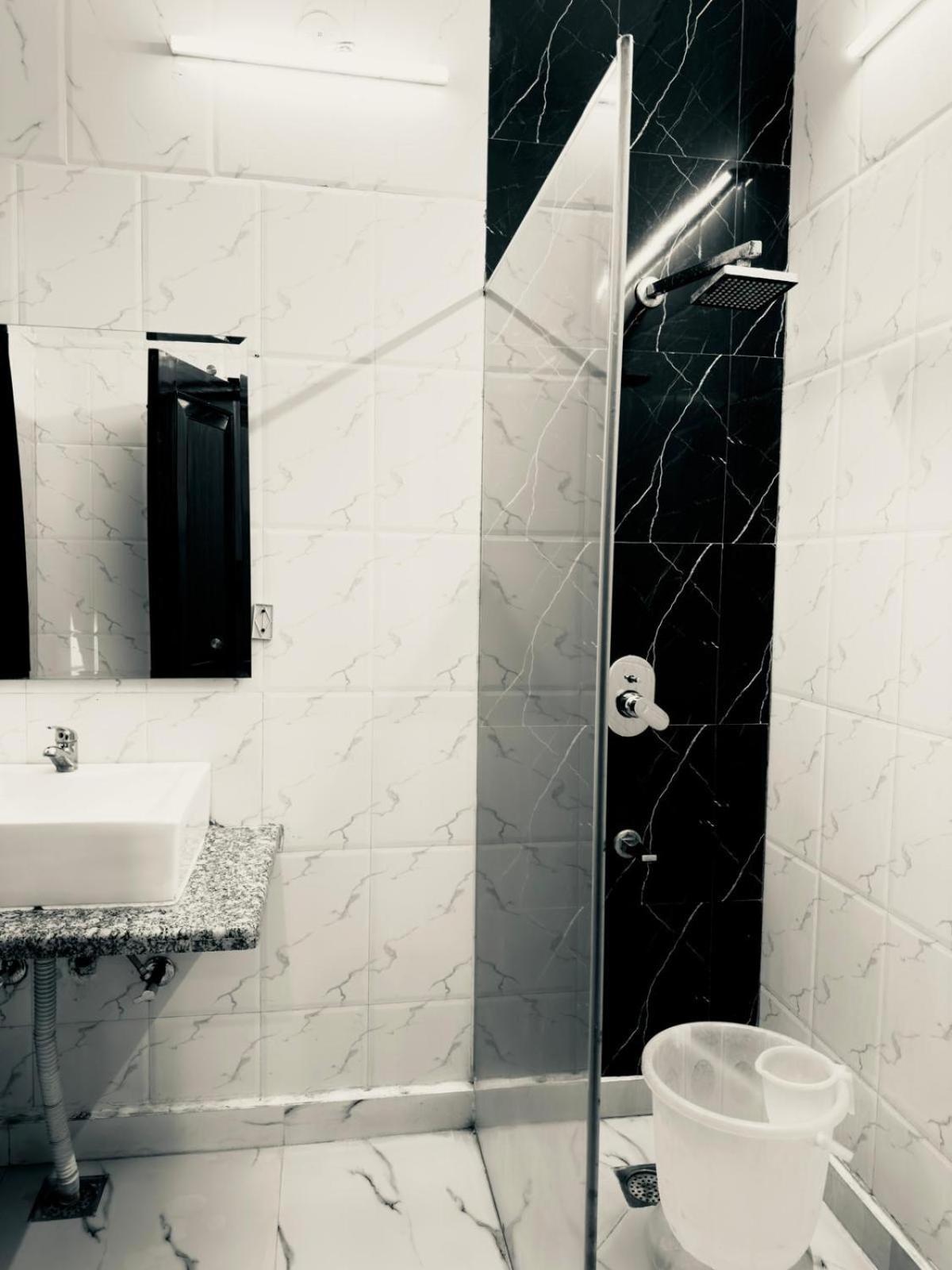 Hotel Radiance Delhi  Eksteriør bilde