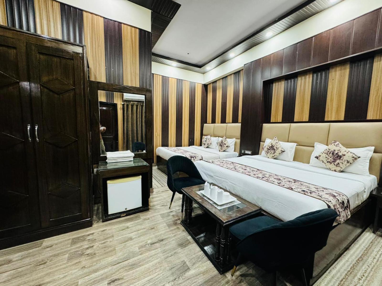 Hotel Radiance Delhi  Eksteriør bilde