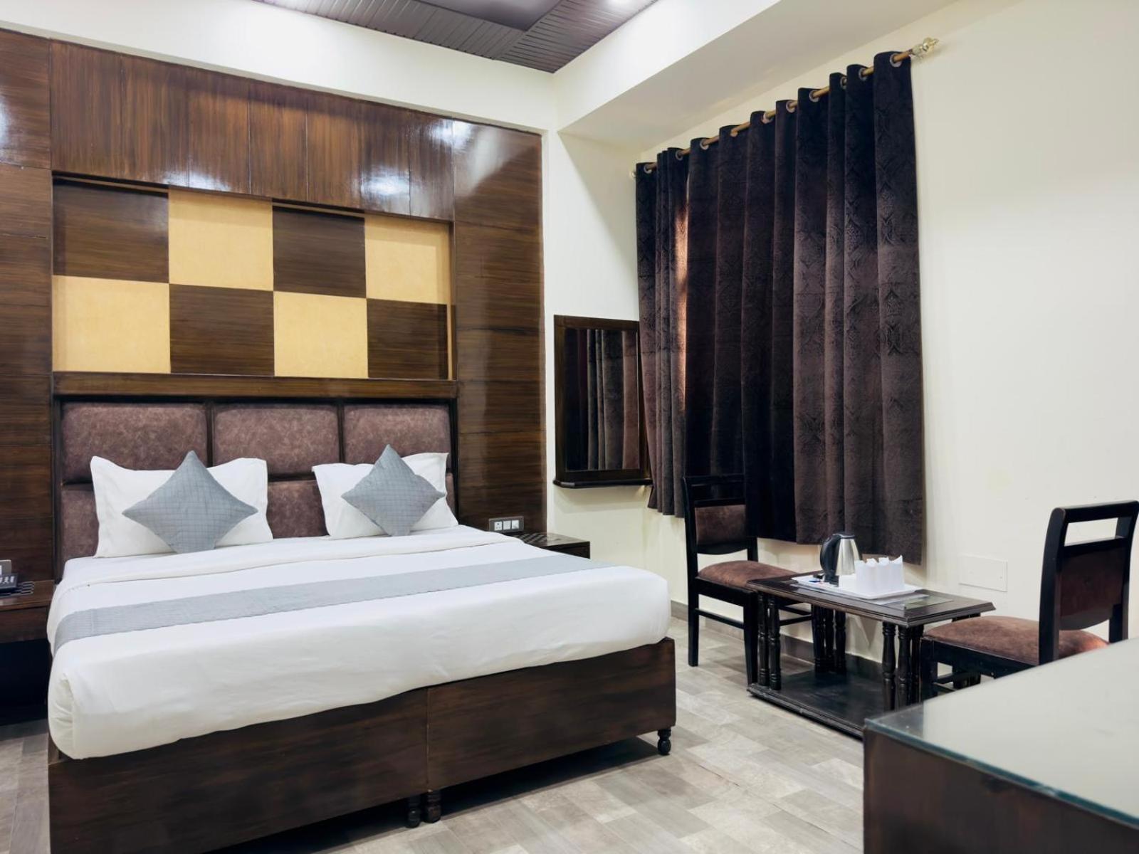 Hotel Radiance Delhi  Eksteriør bilde