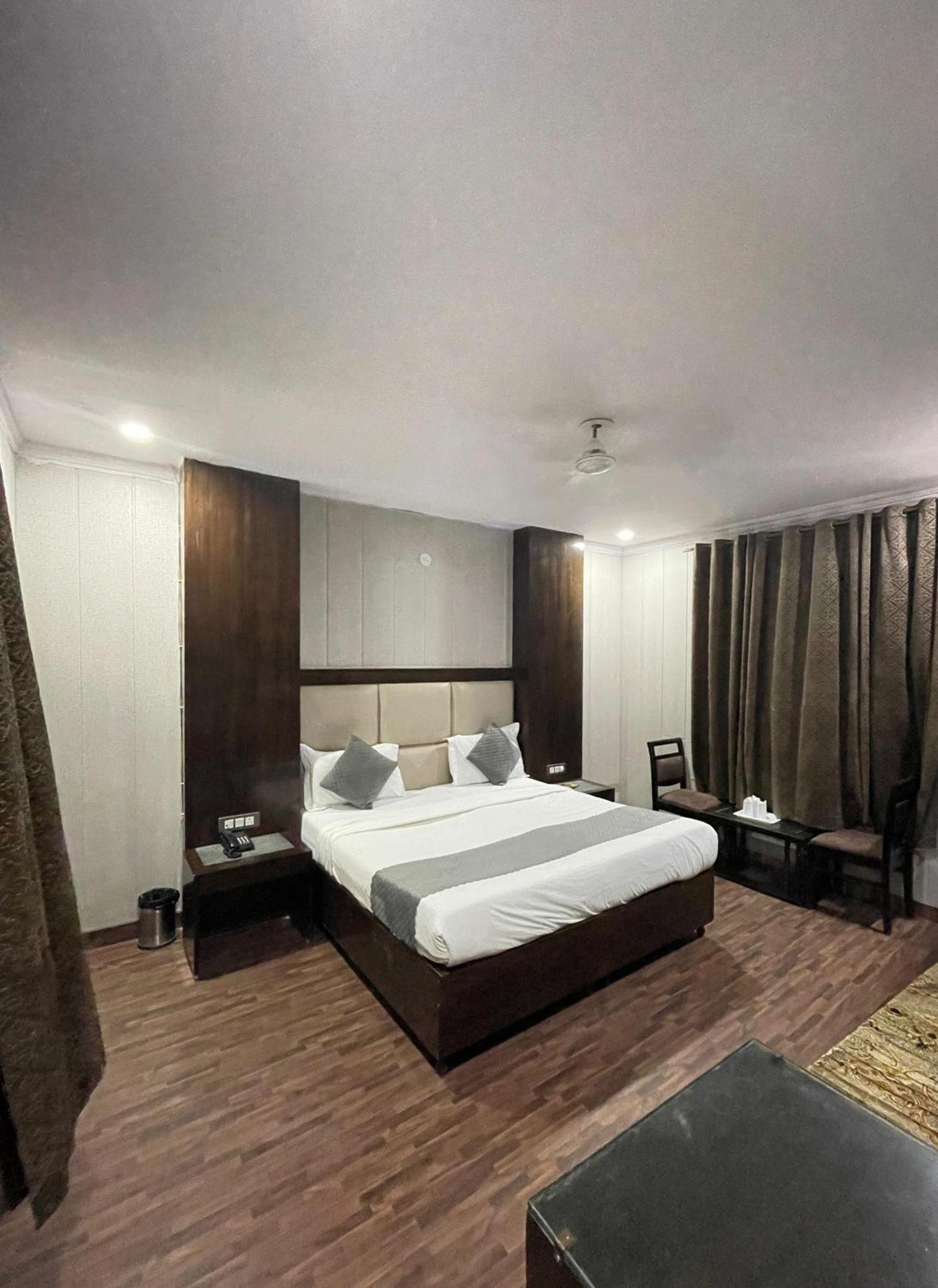 Hotel Radiance Delhi  Eksteriør bilde